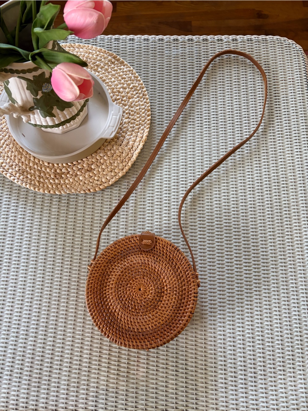 Handwoven Round Crossbody Bag in Tan – Lightweight Summer Style